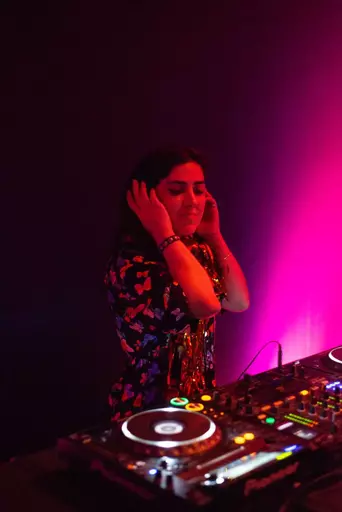DJ-session of BAK 2018/2019 Fellow Katay